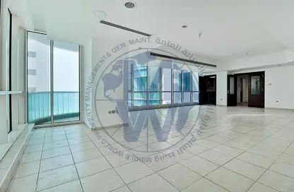 Duplex - 3 Bedrooms - 4 Bathrooms for rent in Corniche Road - Abu Dhabi