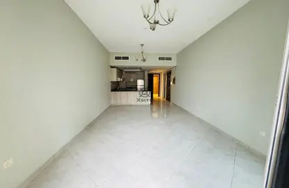 Apartment - 1 Bedroom - 2 Bathrooms for rent in Chaimaa Premiere - Jumeirah Village Circle - Dubai