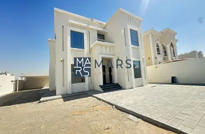 Villa - 4 Bedrooms - 6 Bathrooms for rent in Al Suyoh 1 - Al Suyoh - Sharjah