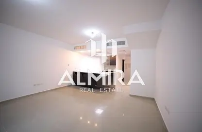 Villa - 2 Bedrooms - 3 Bathrooms for rent in Contemporary Style - Al Reef Villas - Al Reef - Abu Dhabi