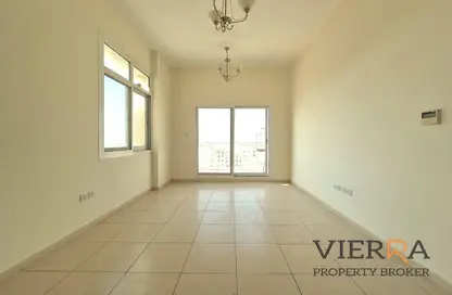 Apartment - 1 Bedroom - 1 Bathroom for sale in Mazaya 22 - Queue Point - Dubai Land - Dubai