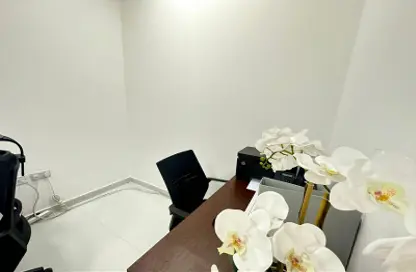 Office Space - Studio - 1 Bathroom for rent in Red Avenue - Al Garhoud - Dubai