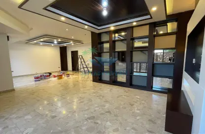 Compound - 4 Bedrooms - 5 Bathrooms for rent in Al Musalla Area - Al Karamah - Abu Dhabi