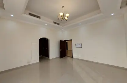 Villa - 5 Bedrooms for rent in Al Barsha South 1 - Al Barsha South - Al Barsha - Dubai