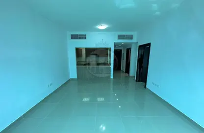 Apartment - 1 Bedroom - 2 Bathrooms for rent in Farha Tower - Tourist Club Area - Abu Dhabi