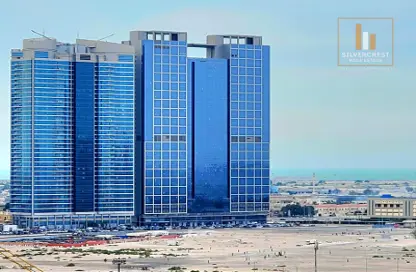 Apartment - 3 Bedrooms - 5 Bathrooms for rent in Al Aryam Tower - Tourist Club Area - Abu Dhabi