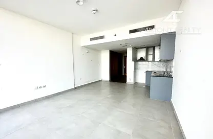 Apartment - 1 Bathroom for rent in Living Garden 2 - Jumeirah Village Circle - Dubai