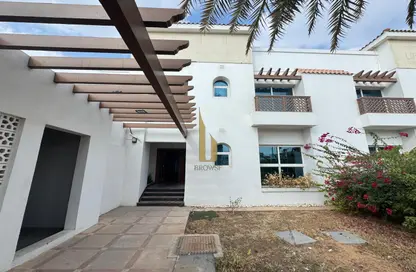 Villa - Studio - 6 Bathrooms for rent in Umm Suqeim 2 Villas - Umm Suqeim 2 - Umm Suqeim - Dubai