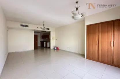 Apartment - 1 Bathroom for rent in Mulberry 2 - Emirates Gardens 2 - Jumeirah Village Circle - Dubai