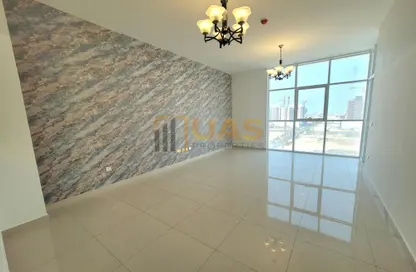 Apartment - 1 Bedroom - 2 Bathrooms for rent in Jumeirah Garden City - Al Satwa - Dubai