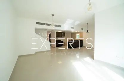 Villa - 4 Bedrooms - 5 Bathrooms for sale in Contemporary Style - Al Reef Villas - Al Reef - Abu Dhabi