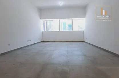 Apartment - 1 Bedroom - 2 Bathrooms for rent in Hamdan Street - Abu Dhabi