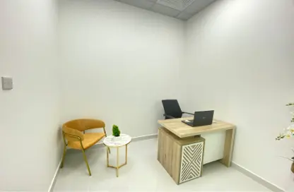 Office Space - Studio - 1 Bathroom for rent in Red Avenue - Al Garhoud - Dubai