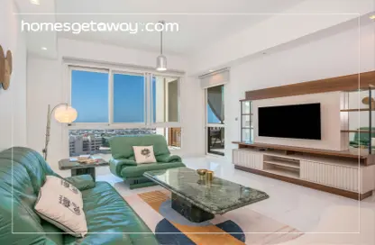 Living Room image for: Apartment - 2 Bedrooms - 2 Bathrooms for rent in Palm Jumeirah - Dubai, Image 1