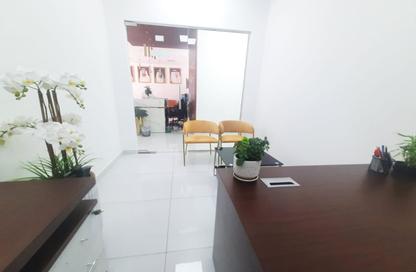 Business Centre - Studio - 1 Bathroom for rent in Red Avenue - Al Garhoud - Dubai