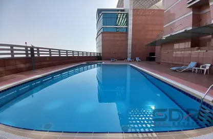 Apartment - 4 Bedrooms - 6 Bathrooms for rent in Crescent Towers - Al Khalidiya - Abu Dhabi