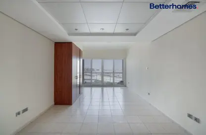 Apartment - 1 Bathroom for rent in Lake View Tower - JLT Cluster B - Jumeirah Lake Towers - Dubai