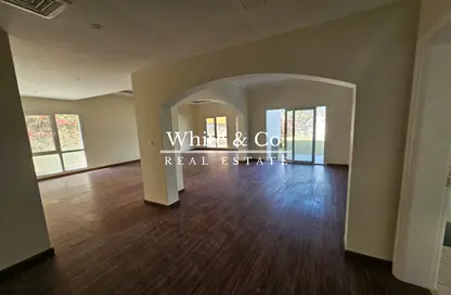 Villa - 5 Bedrooms - 6 Bathrooms for rent in Meadows 2 - Meadows - Dubai