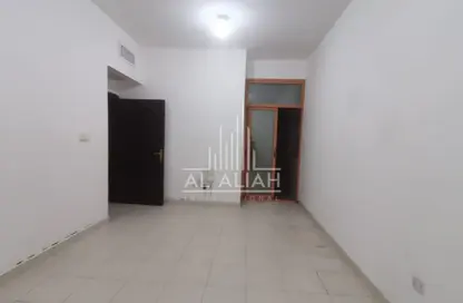 Apartment - 2 Bedrooms - 2 Bathrooms for rent in Al Falah Street - City Downtown - Abu Dhabi