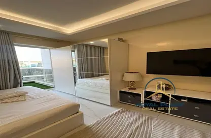 Apartment - 1 Bathroom for rent in Dar Al Jawhara - Jumeirah Village Circle - Dubai