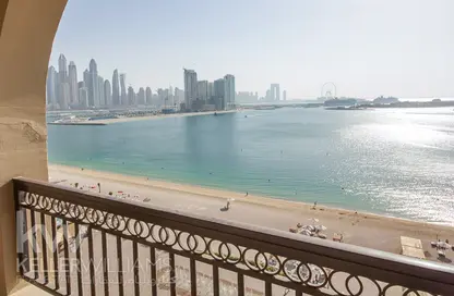 Apartment - 4 Bedrooms - 6 Bathrooms for sale in The Fairmont Palm Residence South - The Fairmont Palm Residences - Palm Jumeirah - Dubai