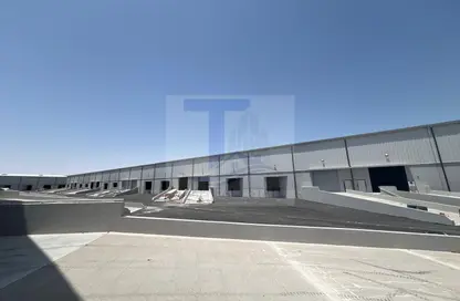 Warehouse - Studio - 2 Bathrooms for rent in Mussafah Industrial Area - Mussafah - Abu Dhabi