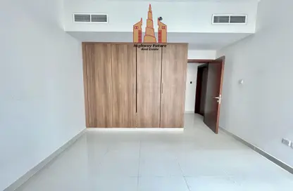 Apartment - 2 Bedrooms - 3 Bathrooms for rent in Muwailih Building - Muwaileh - Sharjah