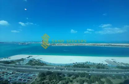 Apartment - 5 Bedrooms - 7 Bathrooms for rent in Wave tower - Corniche Road - Abu Dhabi