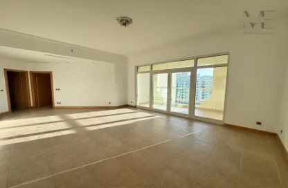 Apartment - 2 Bedrooms - 3 Bathrooms for rent in Jash Falqa - Shoreline Apartments - Palm Jumeirah - Dubai