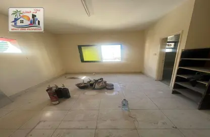 Apartment - 1 Bathroom for rent in Al Nabba - Sharjah