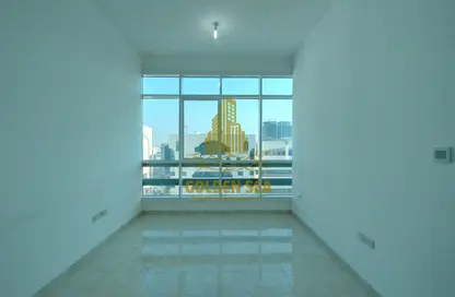 Apartment - 2 Bedrooms - 3 Bathrooms for rent in Khalidiya Centre - Cornich Al Khalidiya - Al Khalidiya - Abu Dhabi