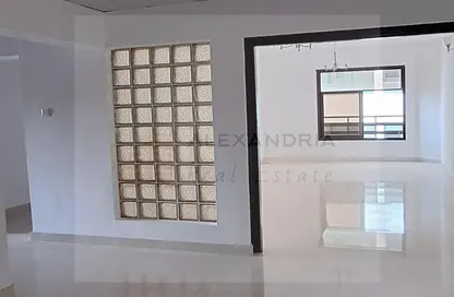 Apartment - 2 Bedrooms - 2 Bathrooms for rent in Trade Center Hotel Apartments - Sheikh Zayed Road - Dubai