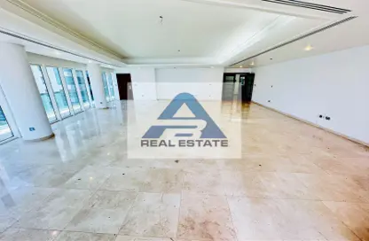 Apartment - 4 Bedrooms - 6 Bathrooms for rent in Crescent Towers - Al Khalidiya - Abu Dhabi