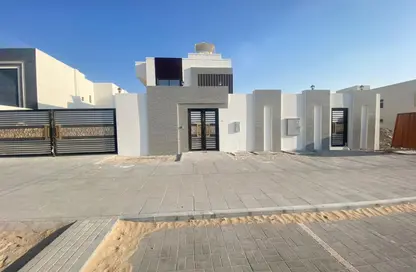 Villa - 5 Bedrooms for rent in Madinat Al Riyad - Abu Dhabi