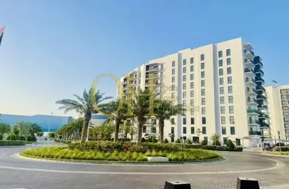 Apartment - 1 Bathroom for sale in Waters Edge - Yas Island - Abu Dhabi