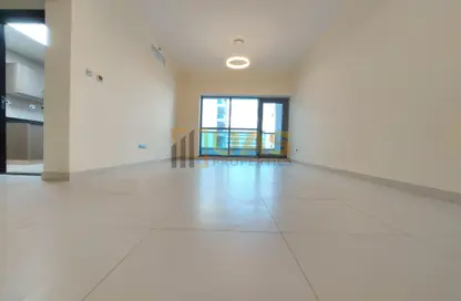 Apartment - 1 Bedroom - 2 Bathrooms for rent in Jumeirah Garden City - Al Satwa - Dubai