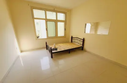 Apartment - 1 Bathroom for rent in Muwaileh Commercial - Sharjah