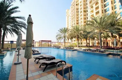 Apartment - 2 Bedrooms - 2 Bathrooms for rent in Marina Residences 6 - Marina Residences - Palm Jumeirah - Dubai