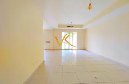 Villa - 2 Bedrooms - 3 Bathrooms for rent in Springs 9 - The Springs - Dubai