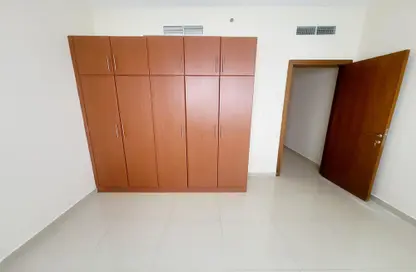 Apartment - 1 Bedroom - 2 Bathrooms for rent in Hajar Building - Muwaileh Commercial - Sharjah