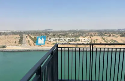 Apartment - 3 Bedrooms - 4 Bathrooms for sale in Waters Edge - Yas Island - Abu Dhabi