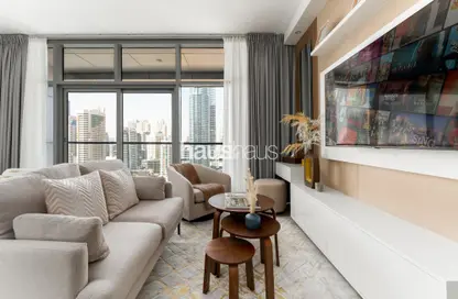 Living Room image for: Apartment - 1 Bathroom for rent in Indigo Tower - Lake Almas East - Jumeirah Lake Towers - Dubai, Image 1