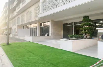 Retail - Studio - 1 Bathroom for rent in Mayas Geneva - Jumeirah Village Circle - Dubai