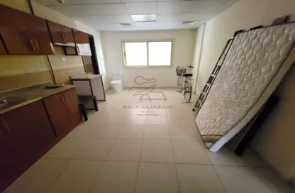 Apartment - 1 Bathroom for rent in Al Butina - Sharjah