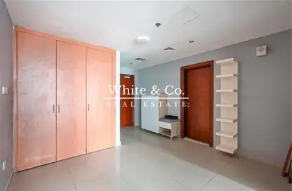 Apartment - 1 Bedroom - 2 Bathrooms for rent in Lake Point Tower - JLT Cluster N - Jumeirah Lake Towers - Dubai