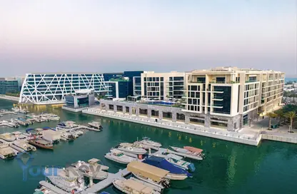 Apartment - 3 Bedrooms - 5 Bathrooms for rent in Bloom Marina - Al Bateen - Abu Dhabi