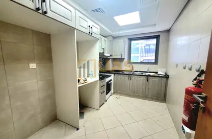 شقة - 2 غرف نوم - 3 حمامات للايجار في شارع السطوة - السطوة - دبي