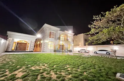 Villa - 5 Bedrooms - 6 Bathrooms for rent in Al Barsha South 2 - Al Barsha South - Al Barsha - Dubai