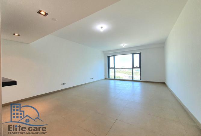 Rent In Al Murjan Tower Modern Space Layout 2br Prime Location