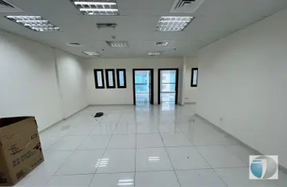 Office Space - Studio - 1 Bathroom for rent in The Regal Tower - Business Bay - Dubai